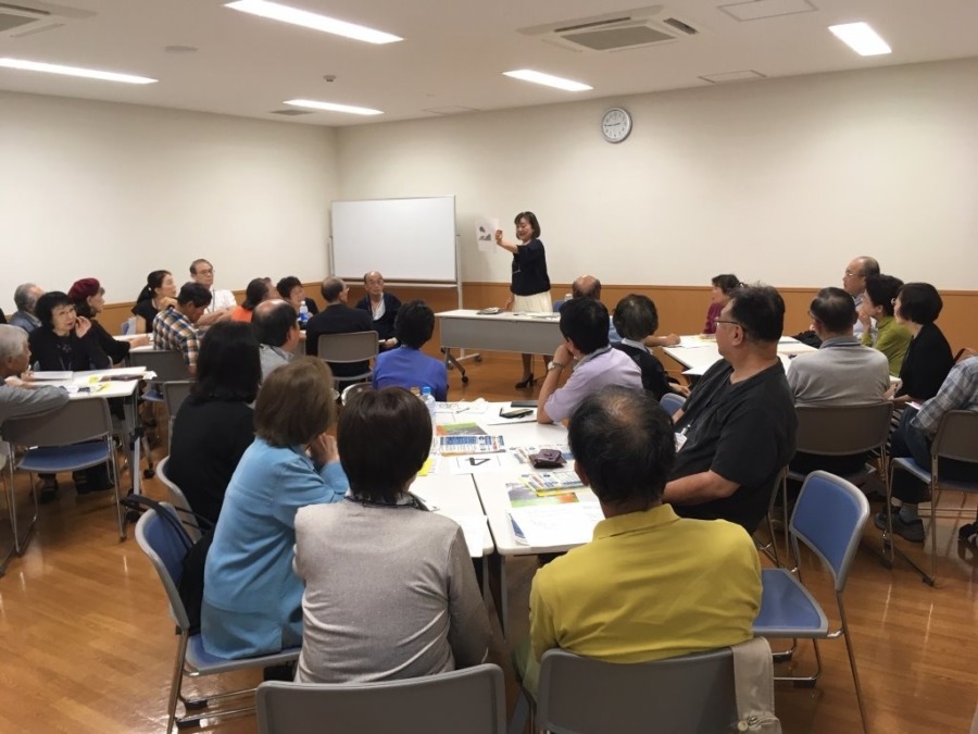 【月例集会（10/6）】「認知症とその対応」について小林邦代会員の講演を開催しました。